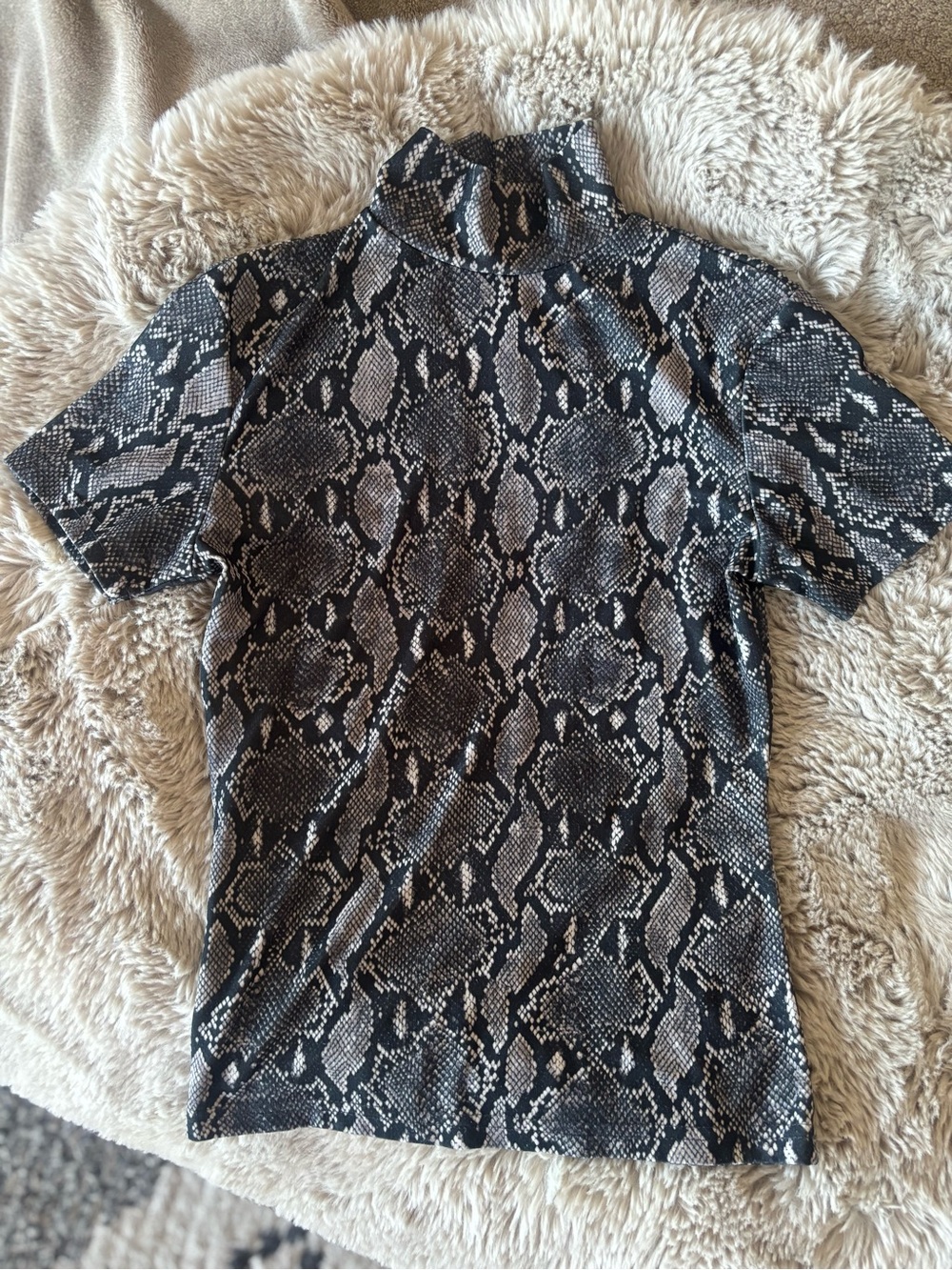 Snake Print Short Sleeve Mock Neck Top - Neutral Tones